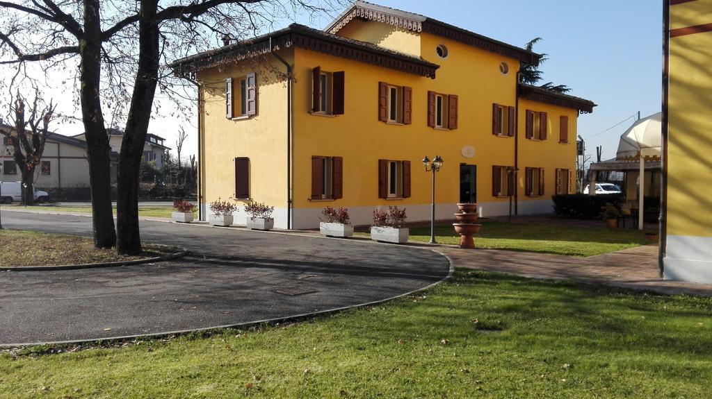 Corte Degli Estensi فورمجيني المظهر الخارجي الصورة